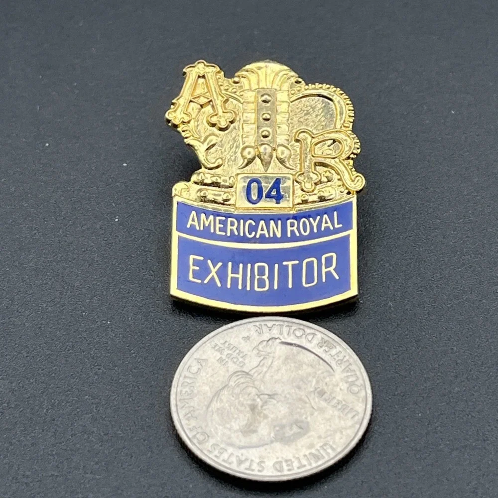 2004 American Royal Exhibitor‎ Gold Tone Livestock Show Lapel Hat Pin